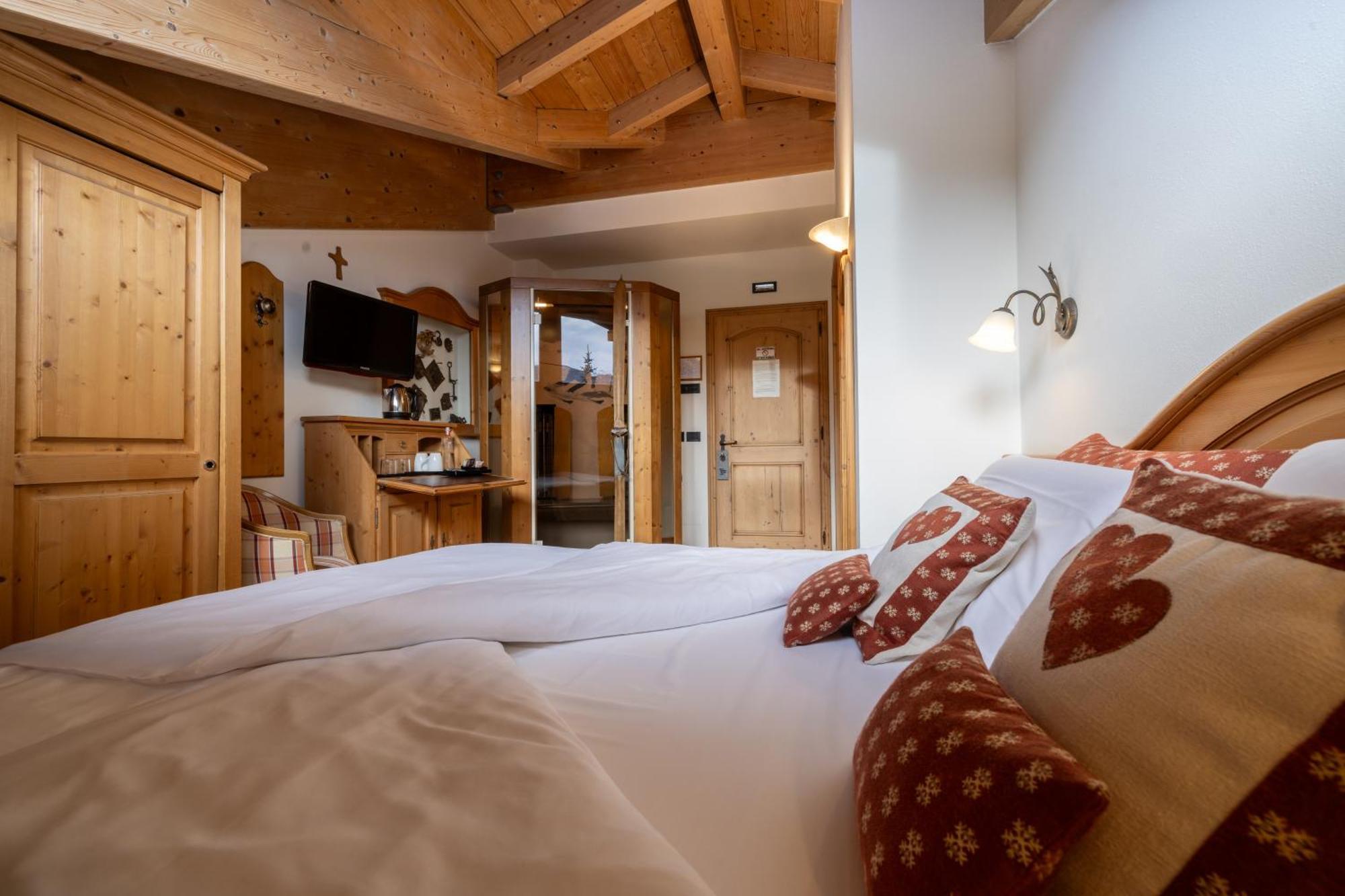 Camana Veglia Hotel 4*