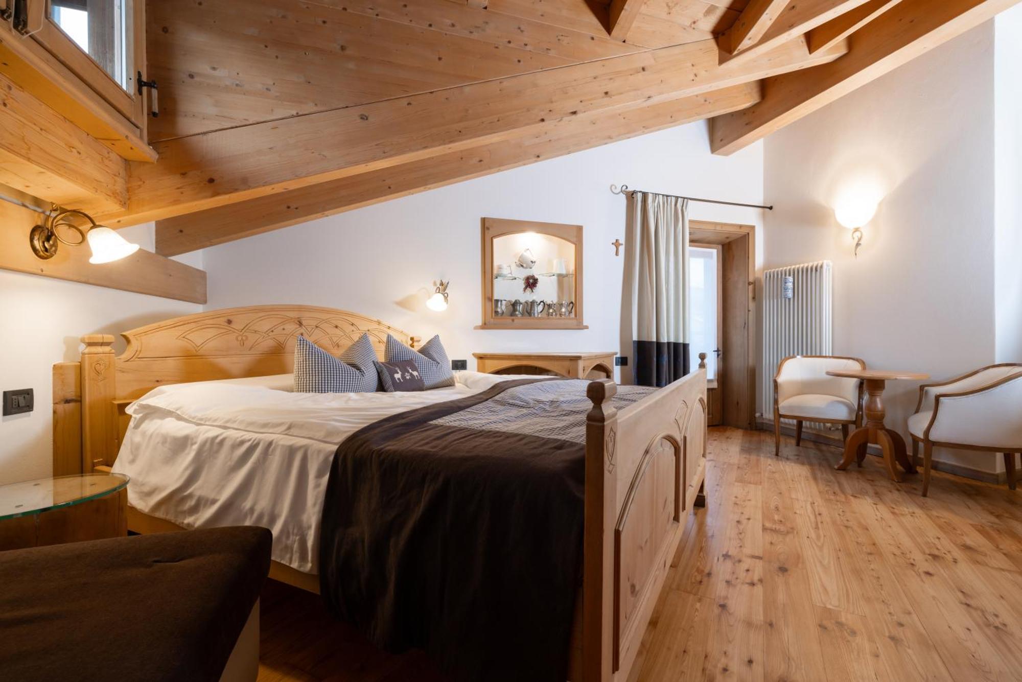 Camana Veglia Hotel 4*